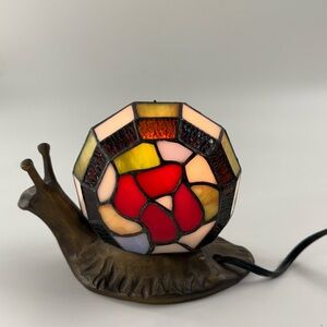 STAINED GLASS SNAIL LAMP TIFFANY SYLE TABLETOP